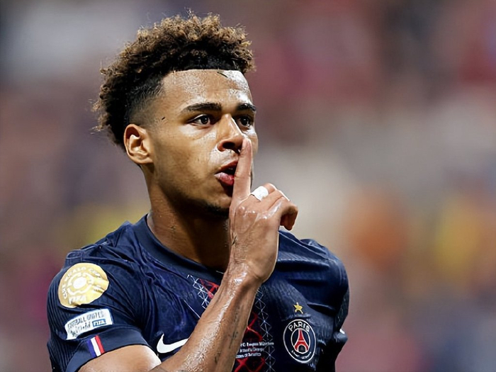 时隔579天复出，原巴萨梯队球员埃德加-耶重新回到球场