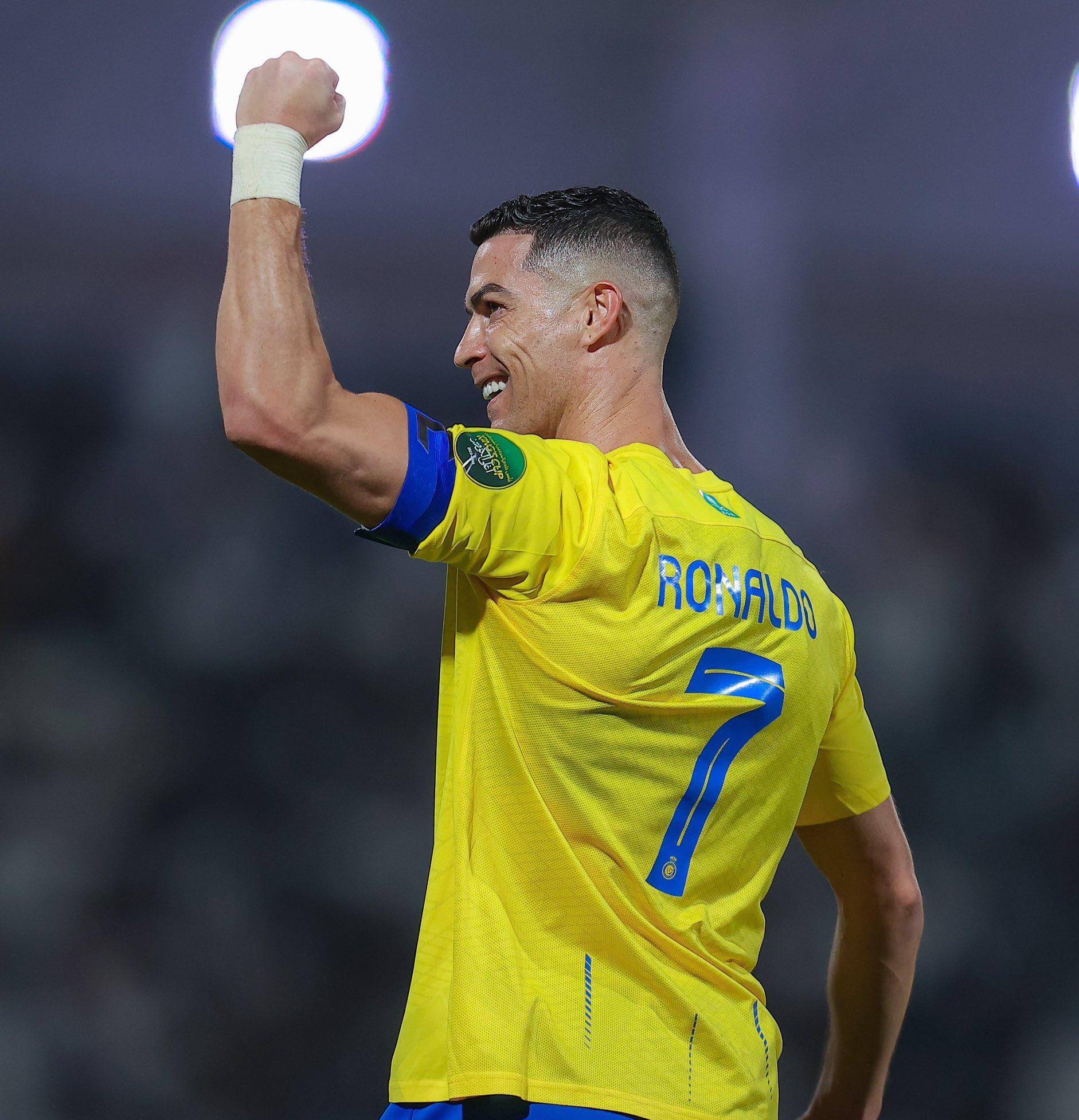 意杯国米5-1威尼斯晋级，小图拉姆双响，皮奥、博尼轰世界波（意大利杯：国际米兰5-1大胜威尼斯晋级，小图拉姆梅开二度，皮奥、博尼世界波建功）