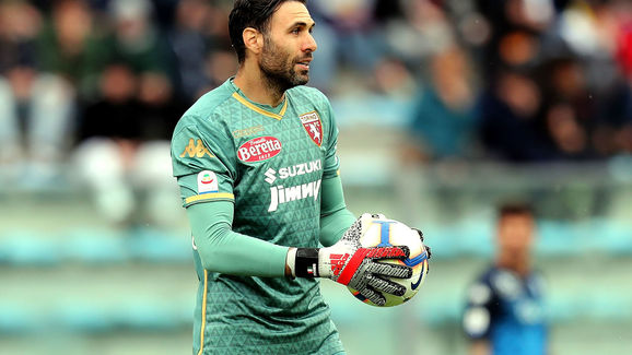 名记：曼联密切关注伯恩茅斯中场斯科特，以备将来可能转会（权威记者：曼联紧盯伯恩茅斯中场斯科特，为日后转会做准备）