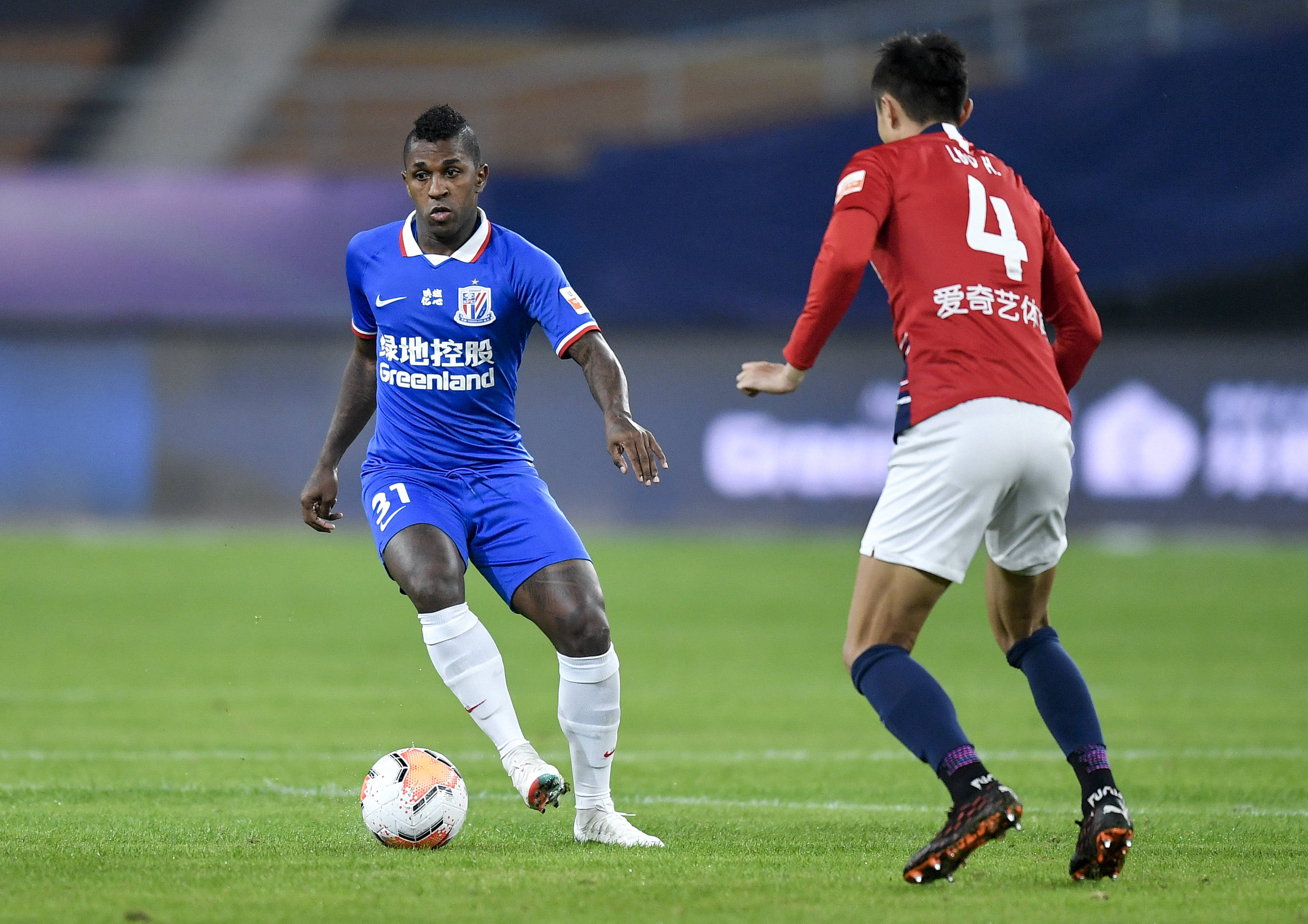 足球国足训练营加入体能测试项目（国足训练营新增体能测试环节）