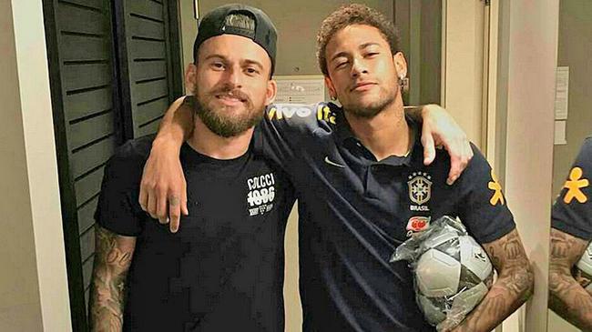 12名球星身价暴跌！皇马崩盘引发连锁反应，贝林厄姆2亿身价也难保（皇马崩盘引发转会震荡：12大球星身价集体跳水，贝林厄姆2亿恐难守）