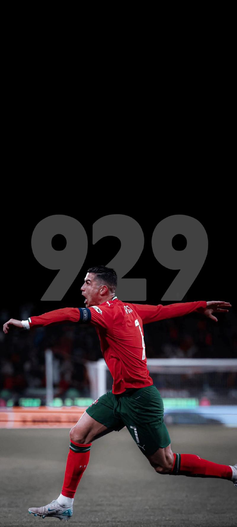 曼城大胜桑德兰，积分榜差距缩小