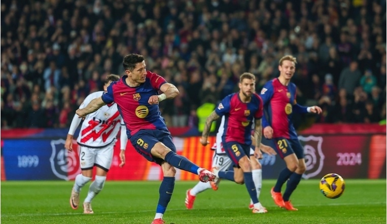 法甲身价涨跌榜：维蒂迪亚和若昂·内维斯双双上涨两千万欧（法甲身价变动榜：维蒂迪亚与若昂·内维斯各涨2000万欧）