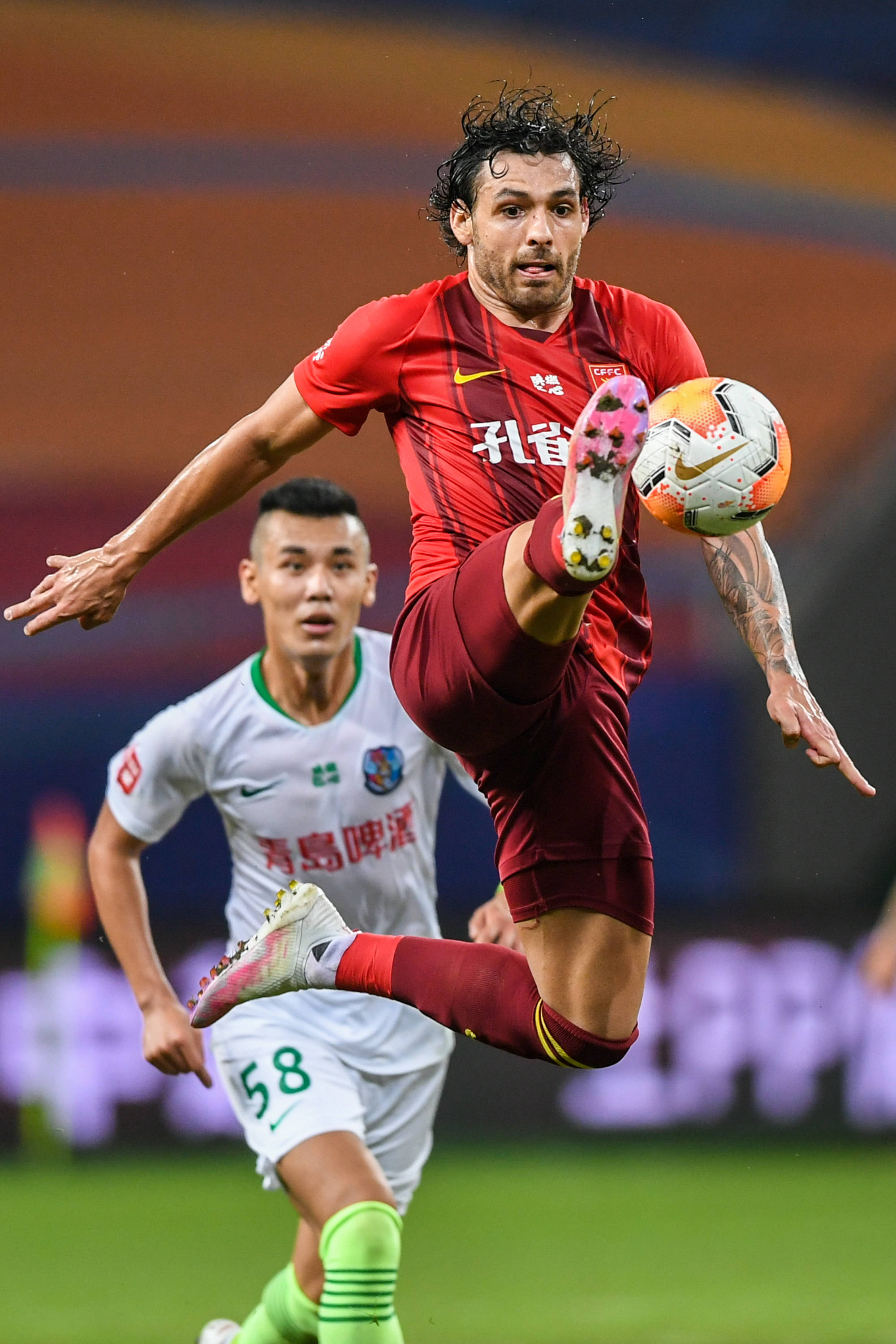 攻强守弱！曼联联赛轰30球仅次于曼城，丢26球仅少于5队（曼联进攻凶猛、防守堪忧：联赛30球追曼城，仅有5队失球更多）