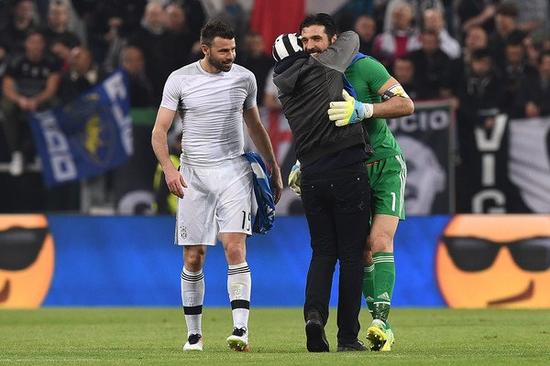 本赛季至今欧洲五大联赛抢断榜：帕利尼亚49次居首