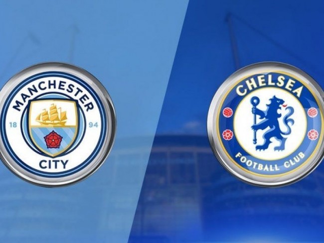 太疼了，萨勒马克尔斯被对手踩中后在地上抽动（萨勒马克尔斯遭对手踩踏后痛苦抽搐倒地）