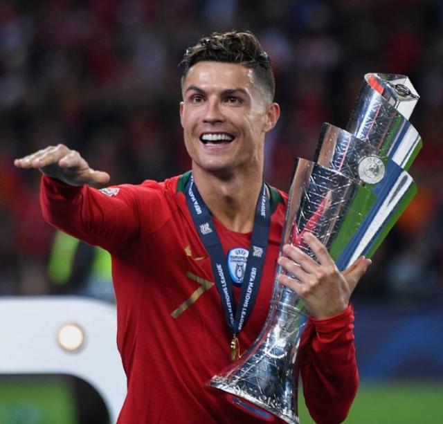 索兰克：赢得欧联杯是人生最棒的时刻，从《龙珠》中学到很多（索兰克：欧联夺冠是我人生高光时刻，许多启发源自《龙珠）