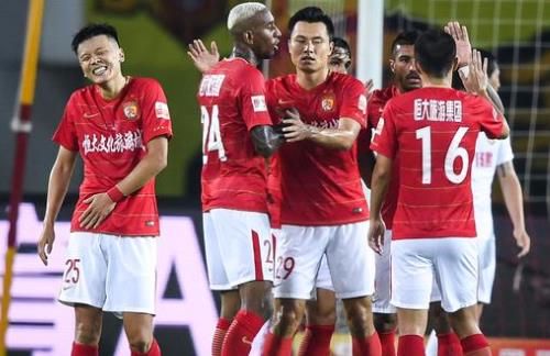 沃尔夫斯堡vs勒沃库森：马耶尔、阿诺德首发，希克、格里马尔多出战（沃尔夫斯堡对阵勒沃库森：马耶尔、阿诺德先发，希克、格里马尔多登场）