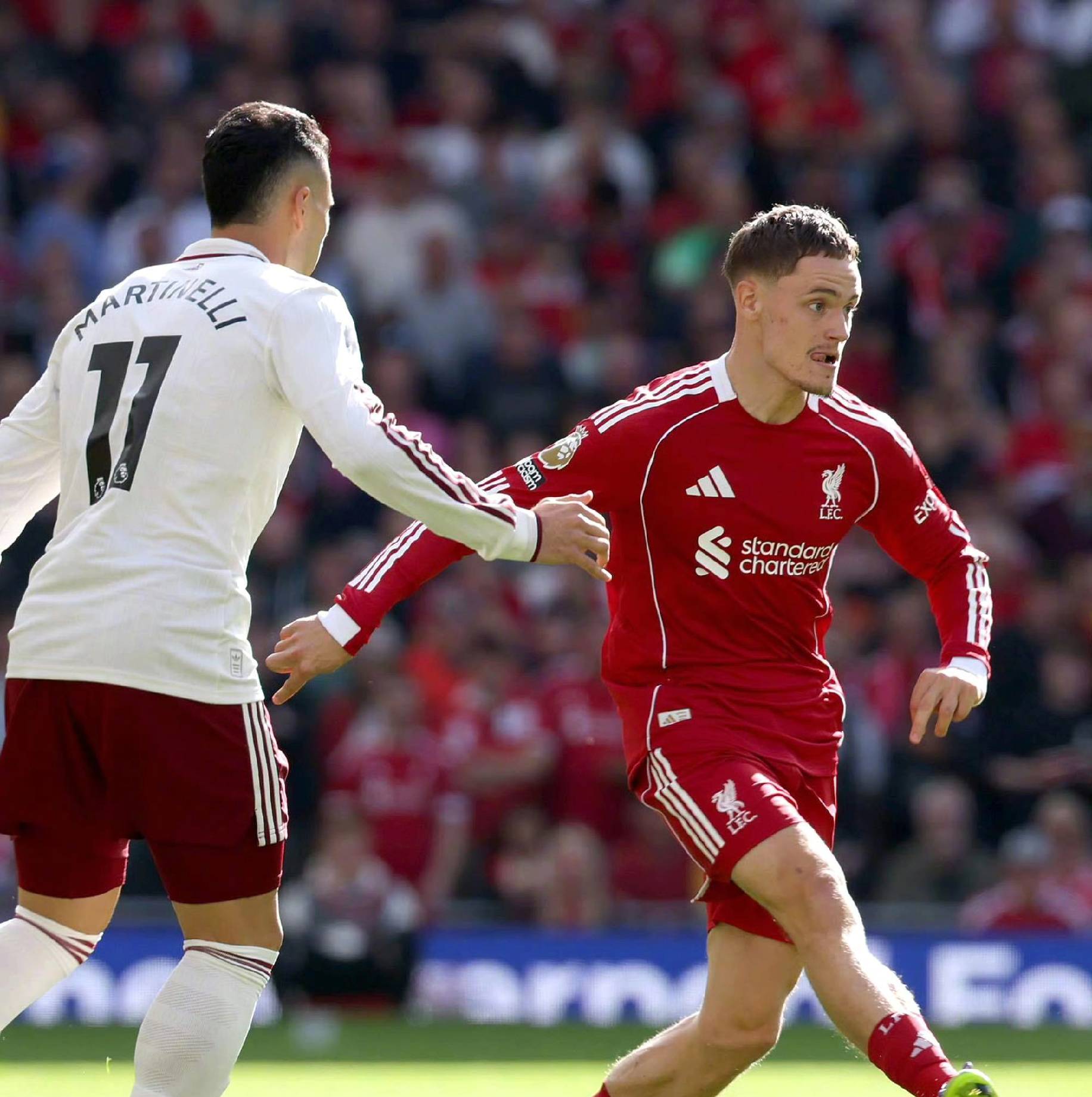 替补球员关键时刻助球队锁定积分（替补发威关键时刻帮助球队保住积分）