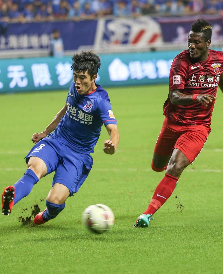 沙特足协官方：因场地大雨，对阵阿联酋下半场比赛推迟开场（沙特足协通告：因场地大雨，沙特对阿联酋下半场延迟开球）