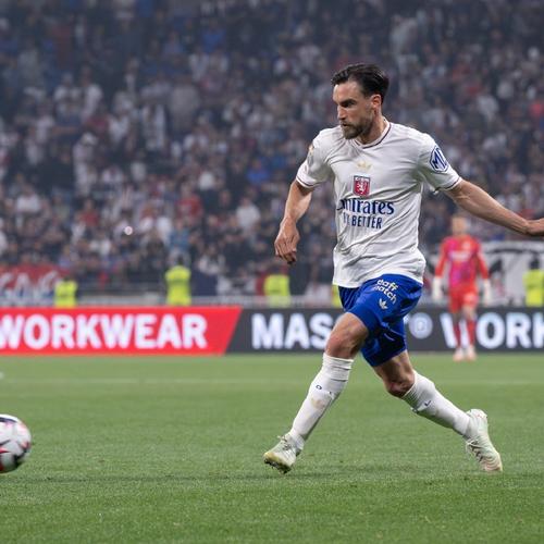 阿奇姆彭迎来中超第200场里程碑，此前199场贡献68球21助（阿奇姆彭达成中超200场里程碑：前199战贡献68球21助）